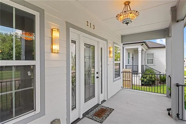 3 bed, 4.0 bath, 1956 sqft, $2,700 — Photo 3