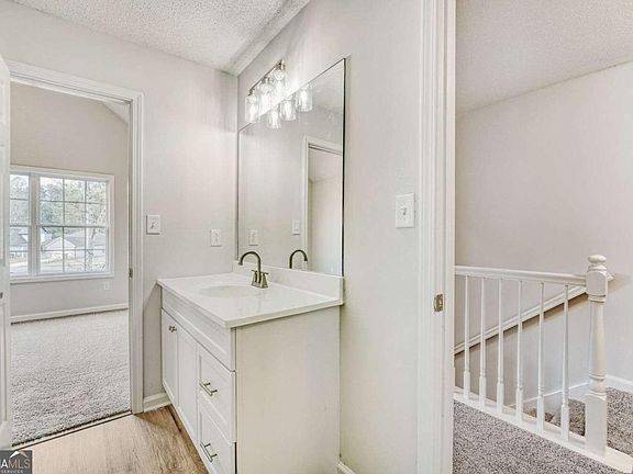 4th image of 5835 Raventree Ct