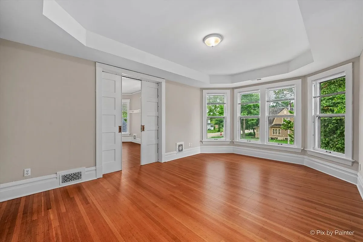 2 bed, 1200 sqft, $1,300 — Photo 3