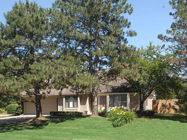 Privacy-loving surroundings for your 2 or 3 bedroom rental home with 2-car garage and luxuries like a salt-water pool in the community backyard.