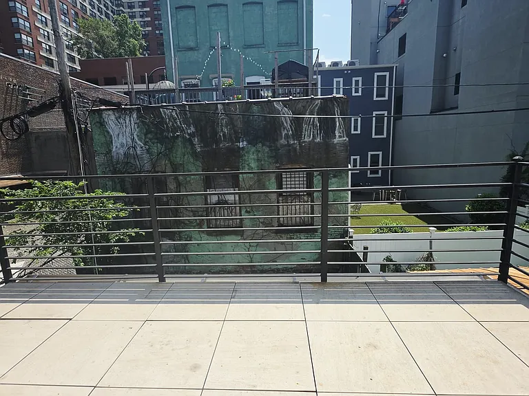 195 Bay St #1A — Photo 7