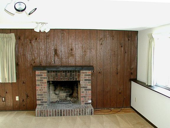 Family Room / Fireplace