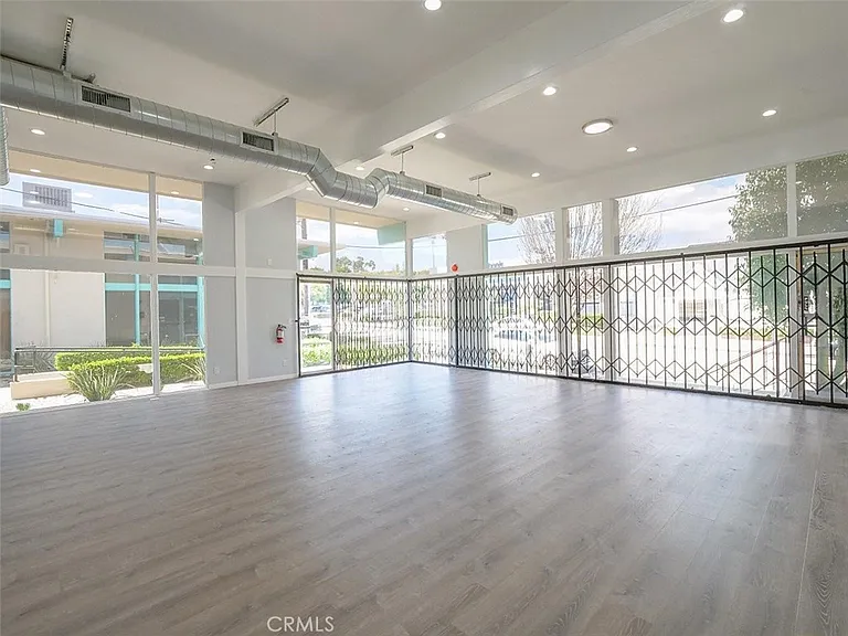 529 W 9th St #529A — Photo 11