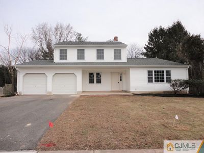 22 Eastern Dr, Kendall Park, NJ, 08824