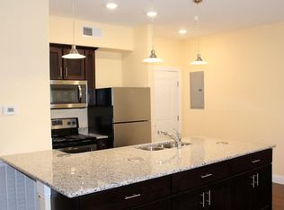 710 W Green St #201, Urbana, IL
