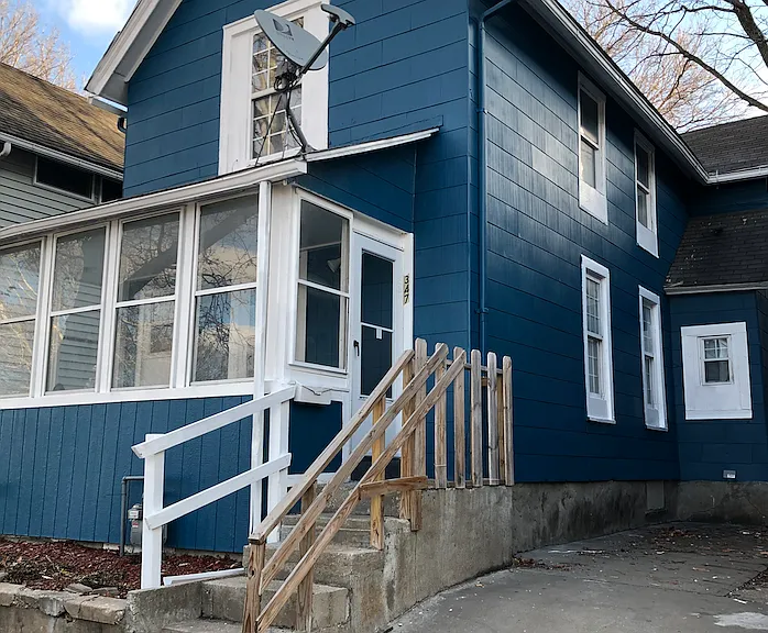 347 Maple Blvd — Photo 1