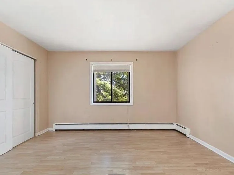 238 E Bailey Rd — Photo 7