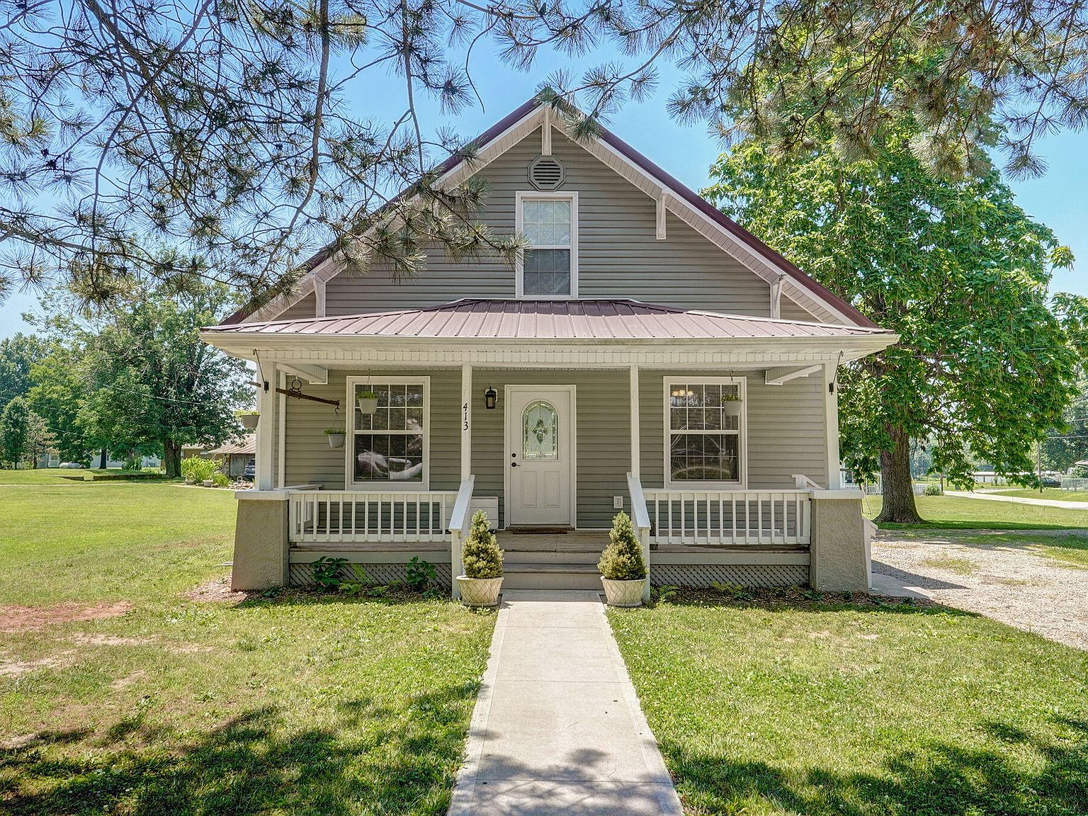 413 N Davis Avenue, Miller, MO 65707 | Zillow