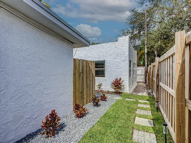 721 Franklin Rd — Photo 26