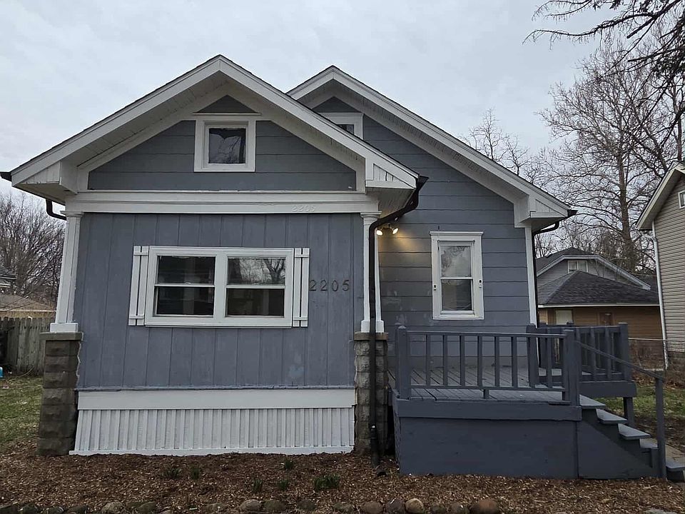 1st image of 2205 18th Ave