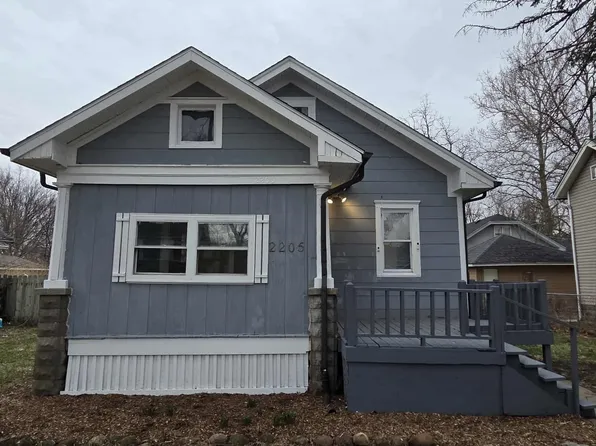 2205 18th Ave, Rockford, IL 61104