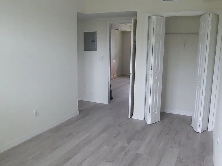 219 S Grandview Ave — Photo 26