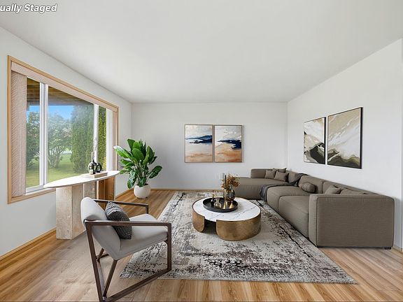 4th image of 2873 Troon Ct
