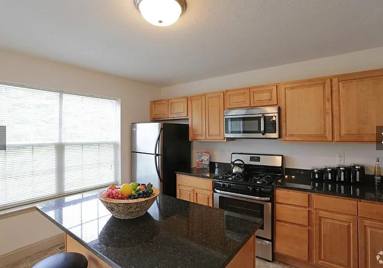 Sunpointe Townhomes — Photo 12