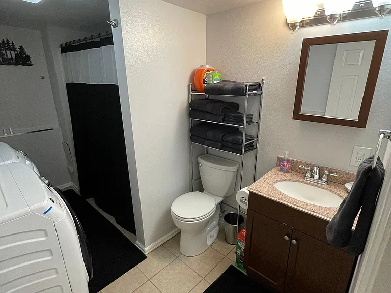 95 S Kendall St — Photo 8