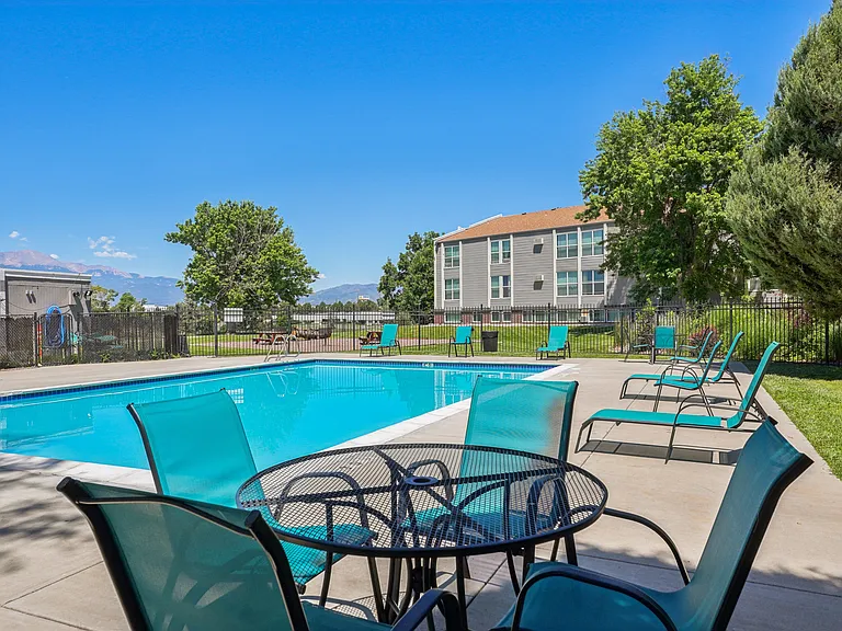 The Montecito Apartments — Photo 17