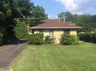 6N347 Forest Ave, St Charles, IL 60174