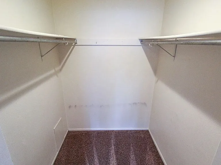 1711 West 10th — Photo 11