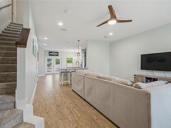4th image of 6090 Cobblestone Ct