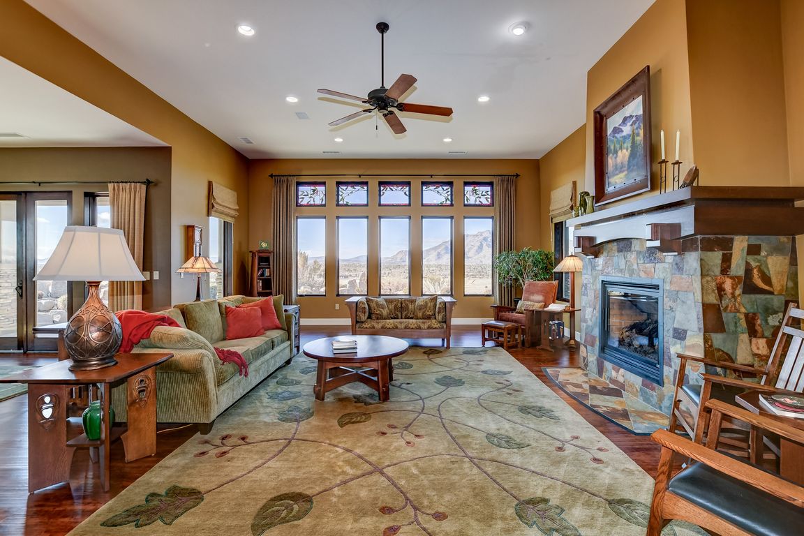 011_Great room with views