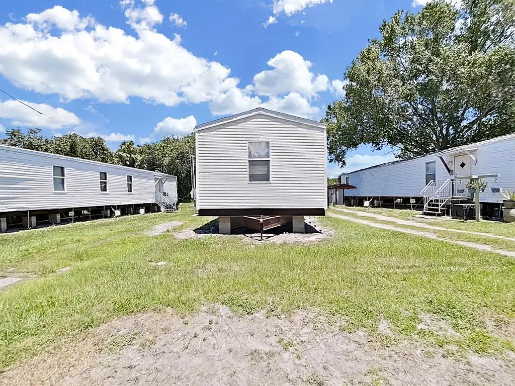 3 bed, 1.0 bath, 1000 sqft, $1,395 — Photo 2