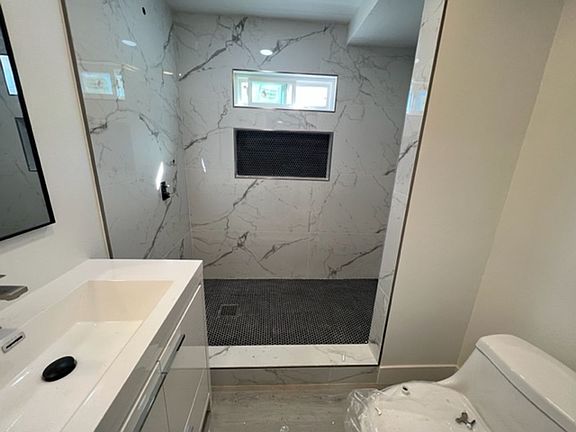 3rd image of 608 Balboa Dr #608A