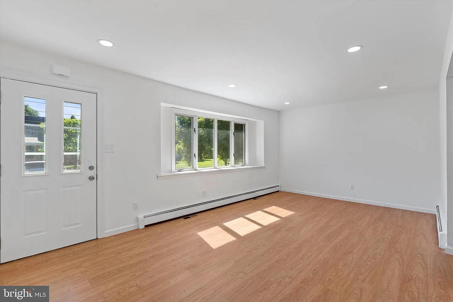 4 bed, 1850 sqft, $2,550 — Photo 3