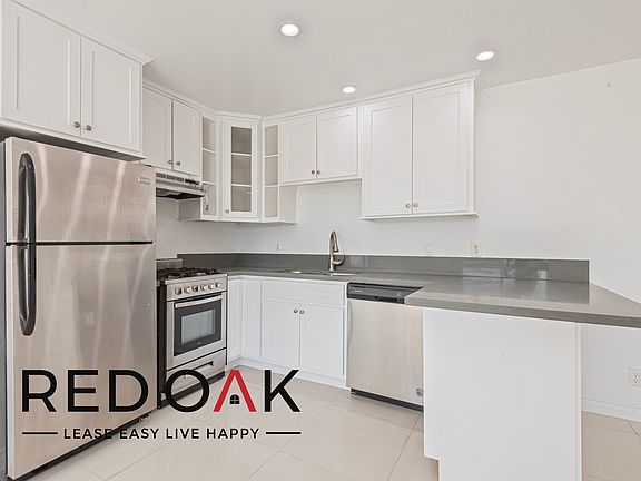 5th image of 3540 Fletcher Dr #201