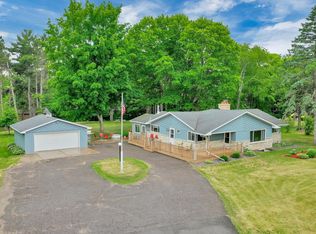 12003 Lindstrom Ln, Lindstrom, MN 55045