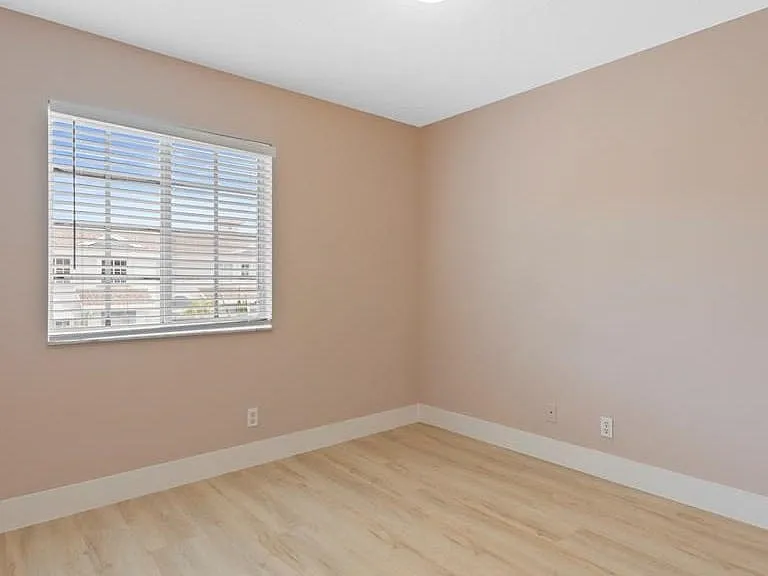 1186 SW 44th Ave — Photo 74