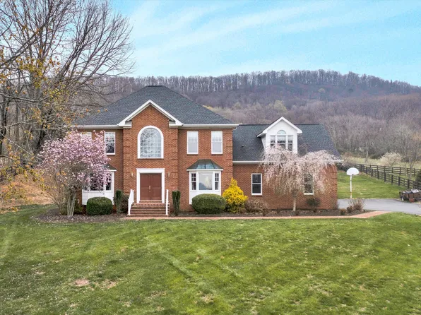2010 Mountain View Rd, Vinton, VA 24179