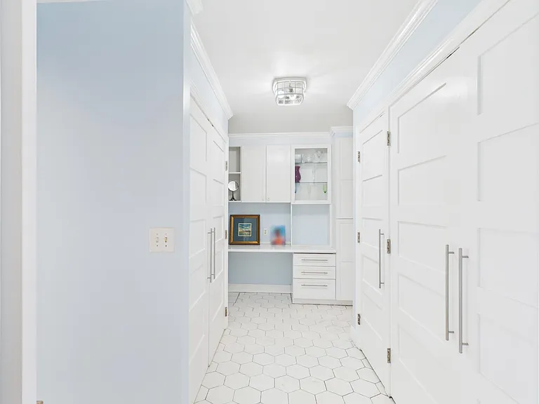 105 Saint John #QU — Photo 11