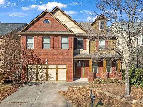 2048 Village Crest Dr NW, Atlanta, GA 30318