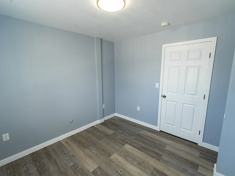 10374 Long Beach Blvd #1M — Photo 9