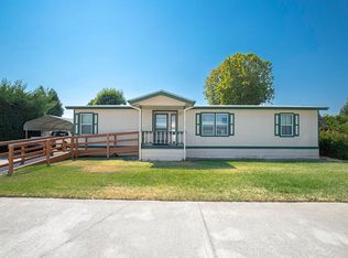 1551 Willow Ln, Grants Pass, OR 97527