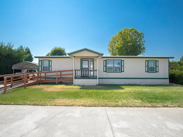 1551 Willow Ln, Grants Pass, OR 97527