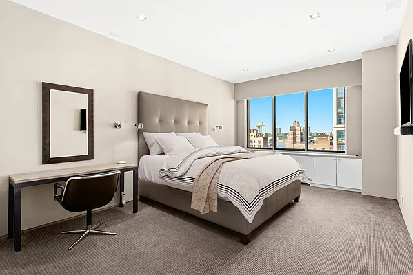 Sold by Compass | media 6