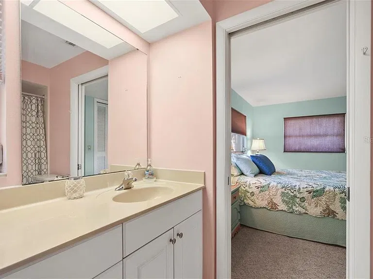 500 Green Dolphin Dr S — Photo 23