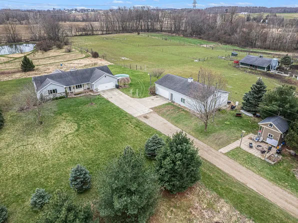 3138 Ottogan St, Hudsonville, MI 49426