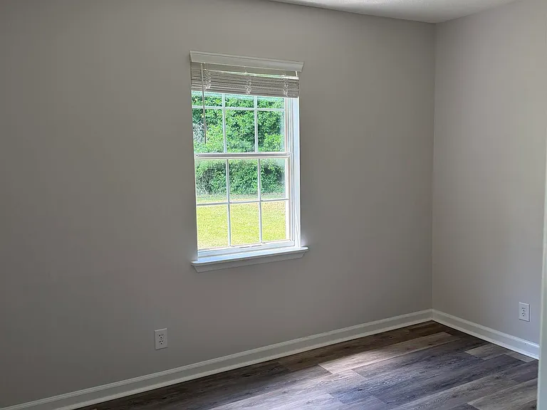 107 Barrington Pl N — Photo 10
