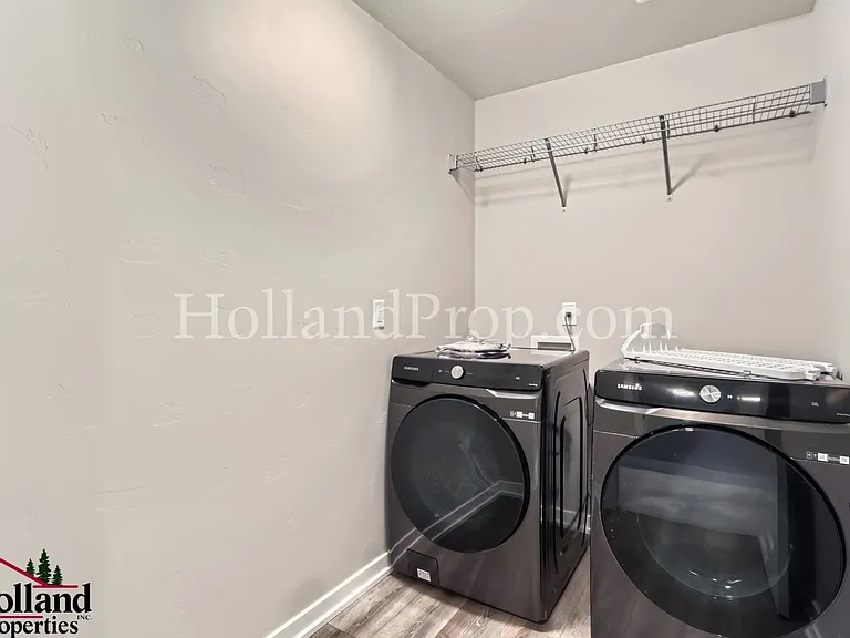 6503 SE Provence St — Photo 22