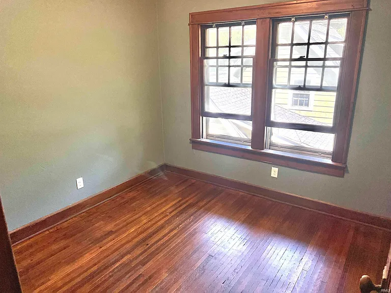 814 N Washington St — Photo 6