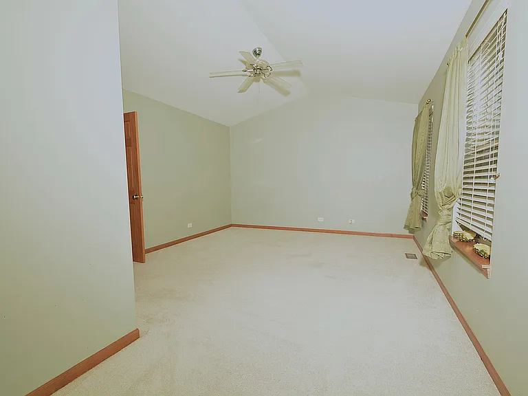 2460 Georgetown Cir — Photo 13