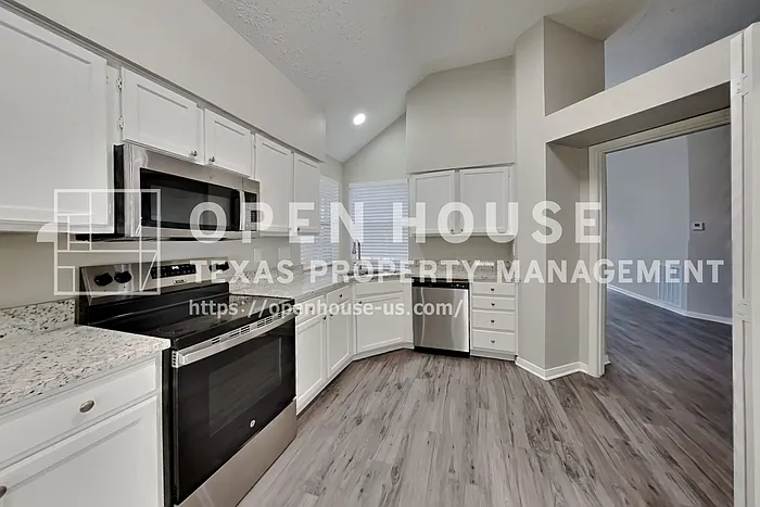 4203 Mountain Peak Way — Photo 6