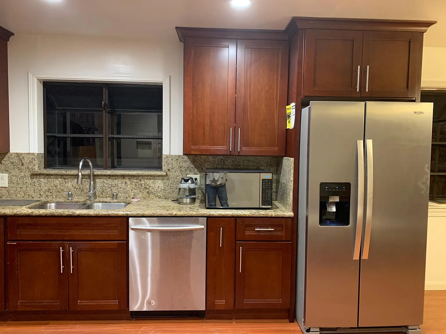3 bed, 2.5 bath, 1945 sqft, $4,250 — Photo 2