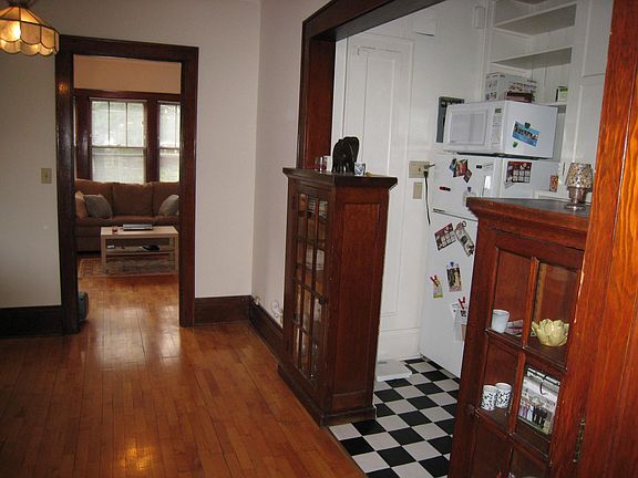 5th image of 1978 Ashland Ave #1