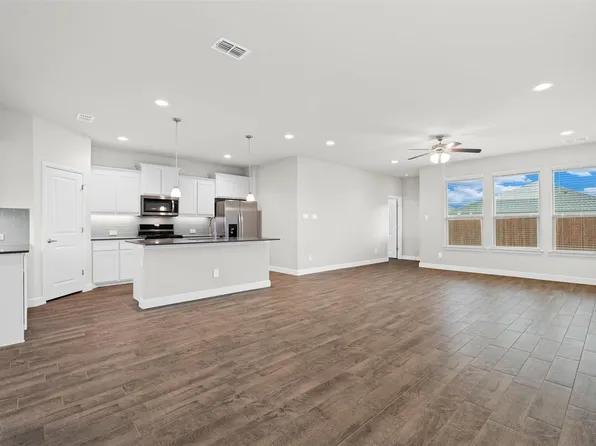 2228 Dyre Dr, Haslet, TX 76052