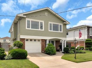 15948 82nd St, Howard Beach, NY 11414