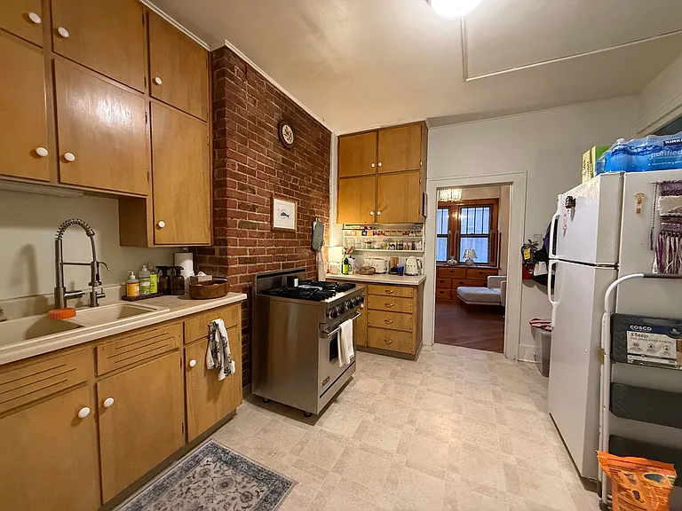 731 Rundell St — Photo 6
