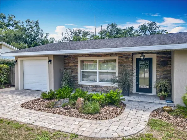 2550 Meadowview Ln, Deland, FL 32720